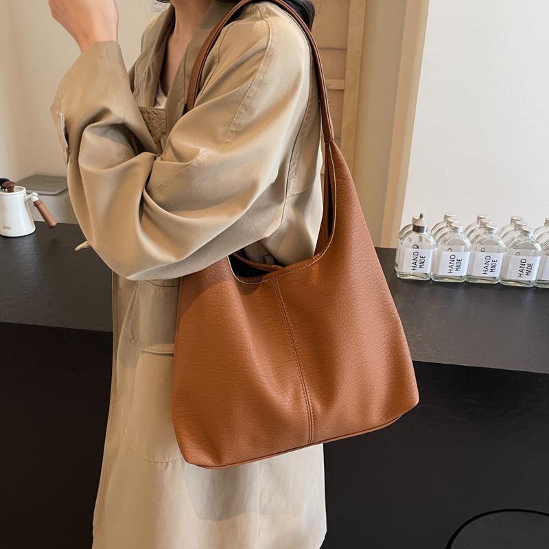 Lazy Wind Large-capacity Tote Bag Autumn New Bag Women's Simple Shoulder Bag Commuter Armpit Bag