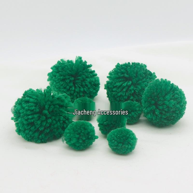 Multi-Color Yarn Pompom - Christmas Clothing & Jewelry Accessories (3-6CM)