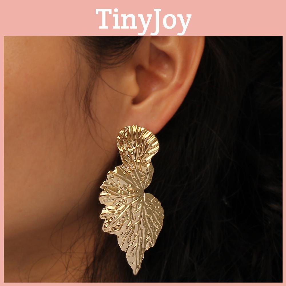 Leaf Earrings Metal With Gold Coating And Bold Design For Gift And Wedding