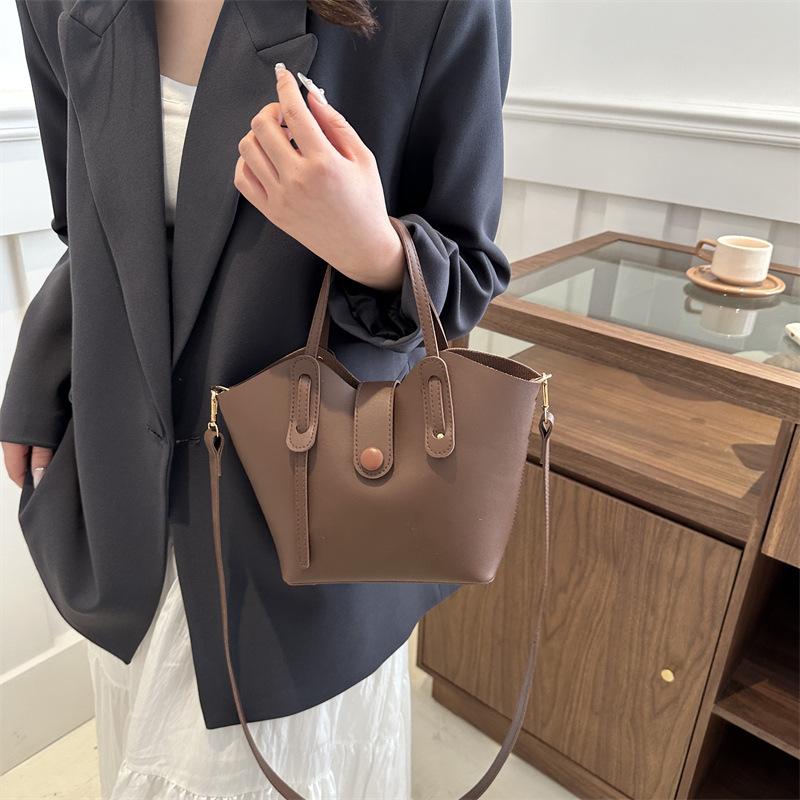 Solid Color Simple Vegetable Basket Women's Bag 2025 New Trendy Fashion Portable Wing Bag Shoulder Messenger Bag Bucket Bag