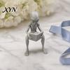 Office Study Decorative Item 3D Printed Reading Alien Ornament, Creative Sitting Figure Sculpture, Resin Collectible Figures Desktop Statue