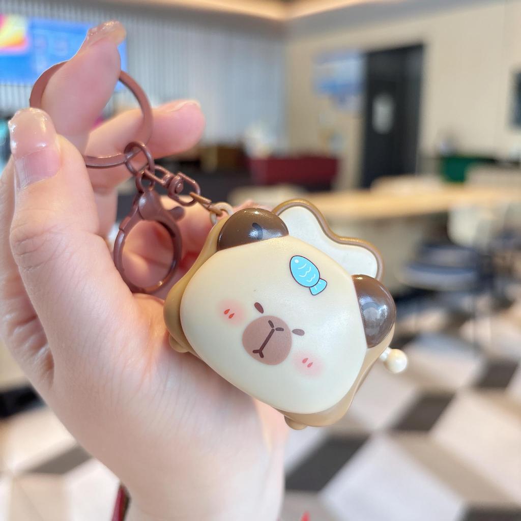 Creative Capybara Toaster Keychain: Cute Grain Food Toy Pendant for Couples