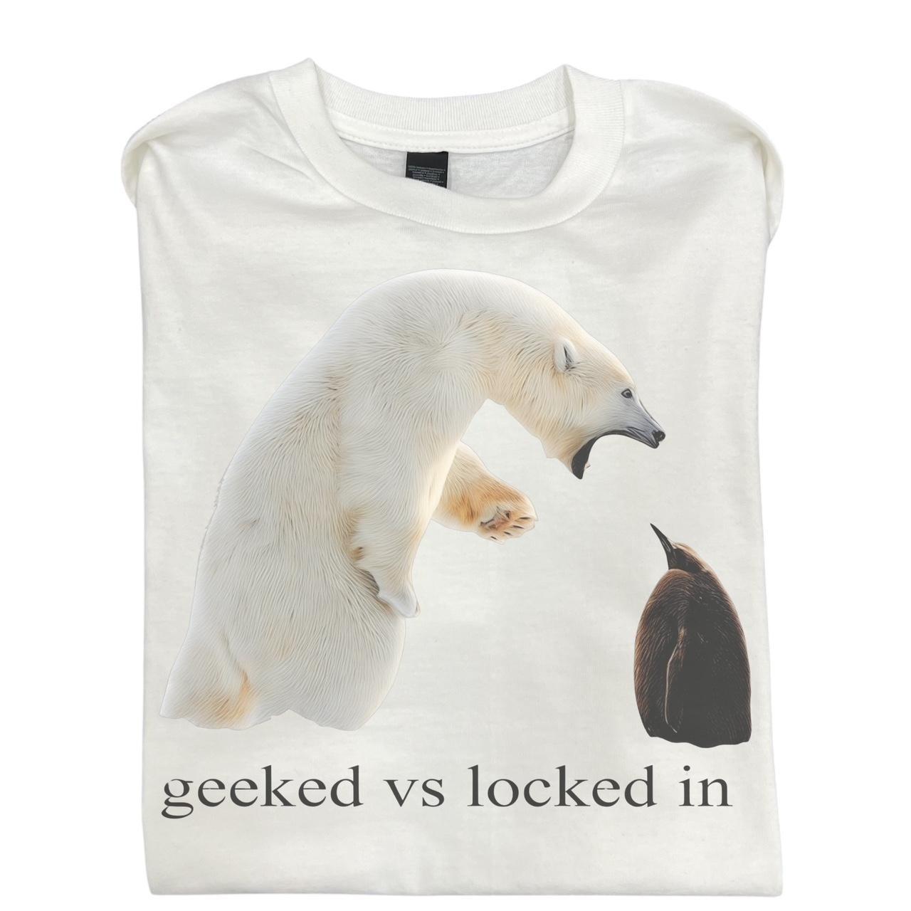 yle Geeked vs Locked In Polar Bear Funny Graphic Unisex Tee S-5XL XXL