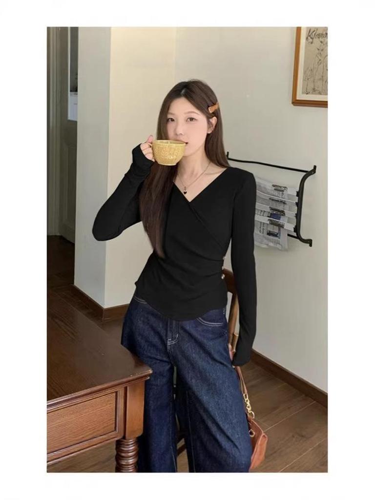 Women's Slim-fit Long-sleeve Waist-cinching V-neck Top - Autumn Fashion Versatile Base Layer