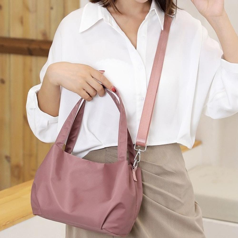 Korean Style Nylon Shoulder Bag Lightweight Sports Crossbody Bag Casual Zipper Dumpling Bag  Girls