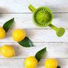 Mini Manual Lemon Juicer Watering Can Shape Household Kitchen Gadget Citrus Fruit Squeezer Easy-to-Use Lemon Sprinkler