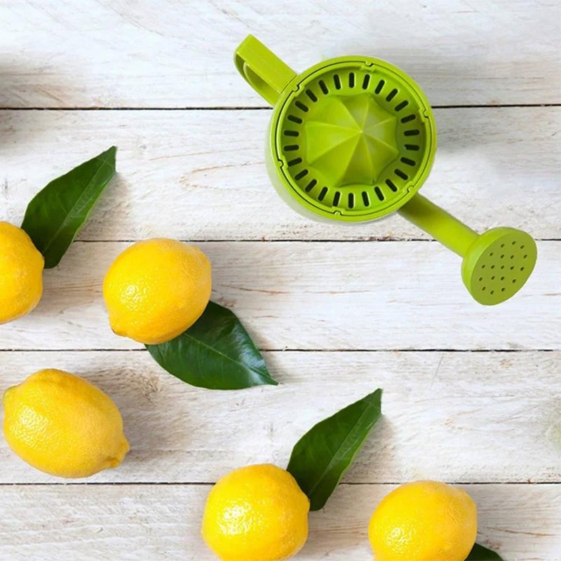 Mini Manual Lemon Juicer Watering Can Shape Household Kitchen Gadget Citrus Fruit Squeezer Easy-to-Use Lemon Sprinkler