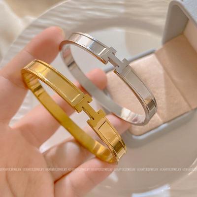 Trendy Europese & Amerikaanse Letter Gladde Armband - Veelzijdig High-End Modeontwerp