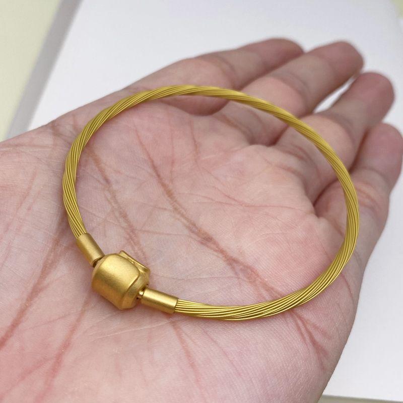 

Заменить ремешок для переноски Чжоу Цзя, носить, маленький французский багет, аксессуар для кошки, веревка, золотой ремешок для переноски, ювелирные изделия, счастливые бусины, плетеный браслет, сделай сам 20cm Fine (require jewelry hole greater than 3mm)