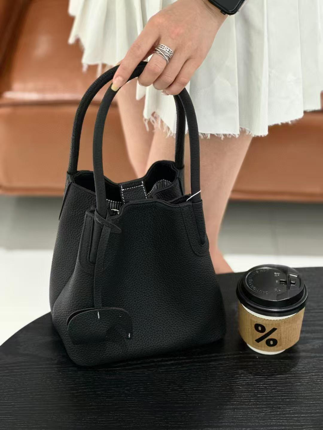 

Luxury Basket-Style Women s Cowhide Shoulder & Crossbody Bucket Bag 27cm Length, 14cm Width, 20cm Height