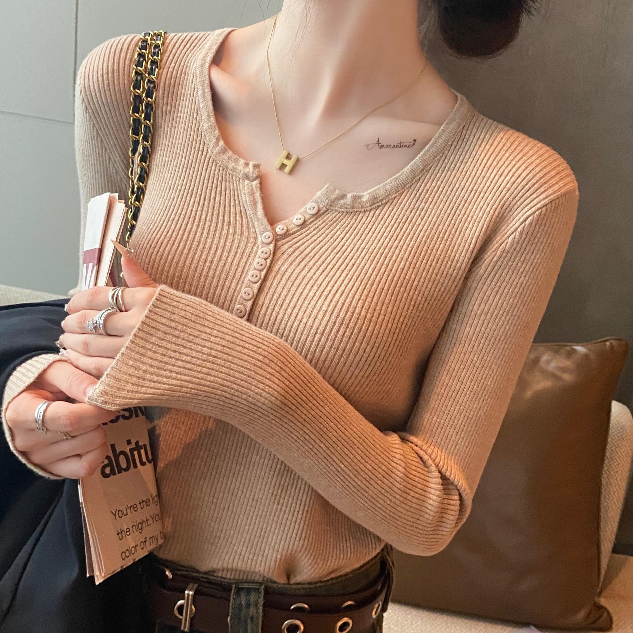 

весна осень Вязаный V-образный вырез Длинный рукав Приталенный джемпер Топы Женский свитер Пуловер однотонный пуговица Женские повседневные рубашки Мягкие свитера One Size