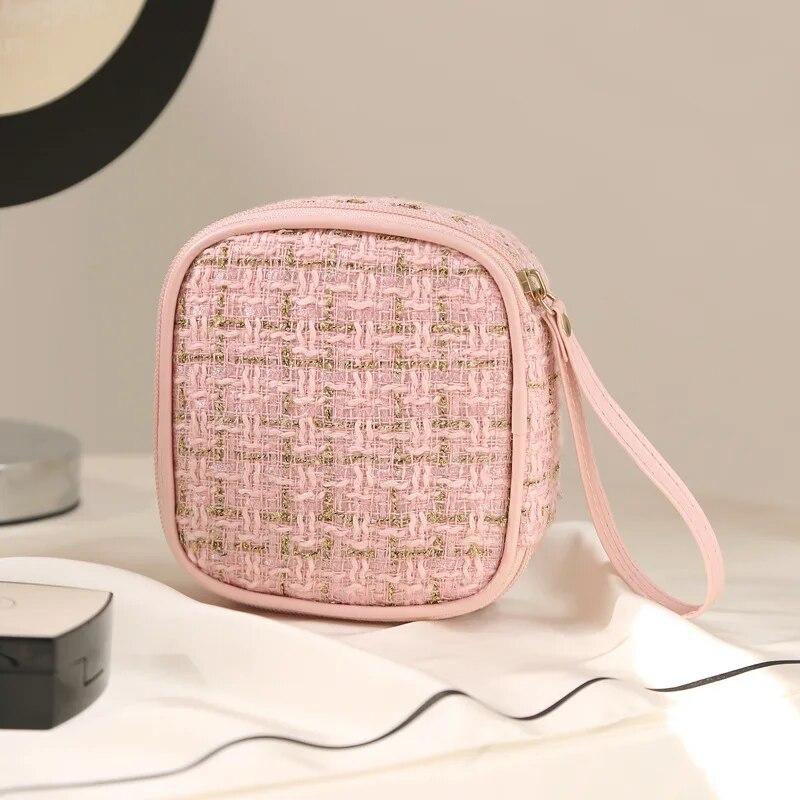 Portable Women'S Mini Cosmetic Bags Girls Makeup Lipsticks Storage Pouch Sanitary Pads Data Cables Organizer Small Bag Luxury