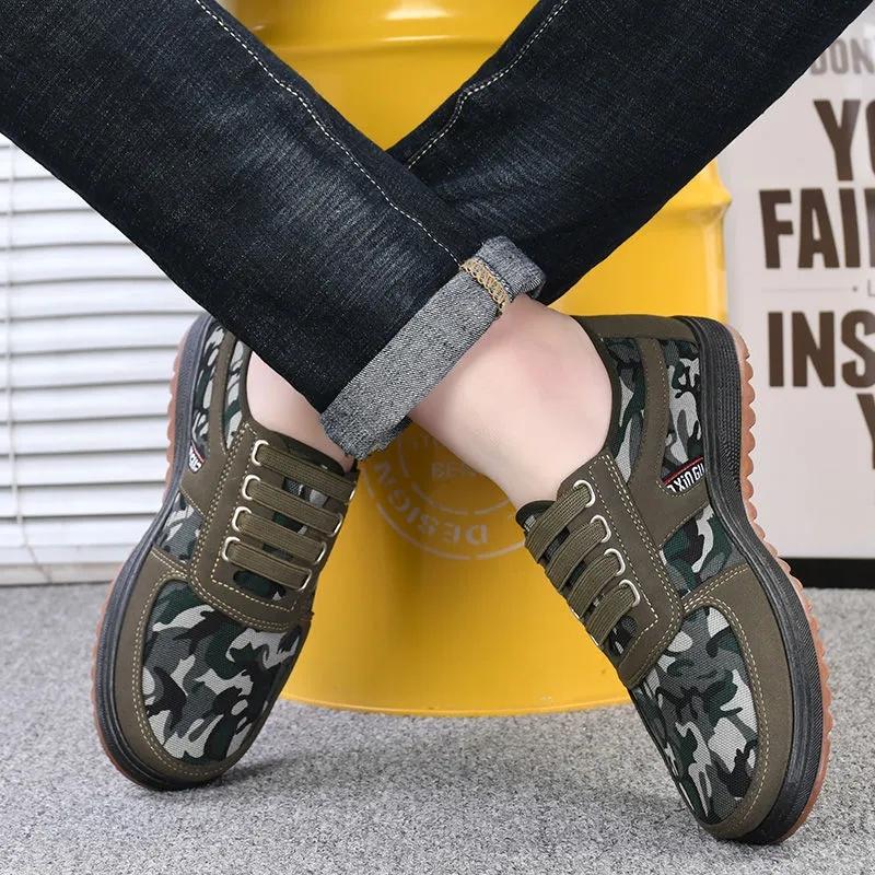 Alte Peking-Stoffschuhe Herren-Segeltuchschuhe mittleren Alters Papa-Camouflage-Schuhe Atmungsaktive verschleißfeste Freizeitschuhe Weiche Sohle Arbeitsschuhe zum Fahren