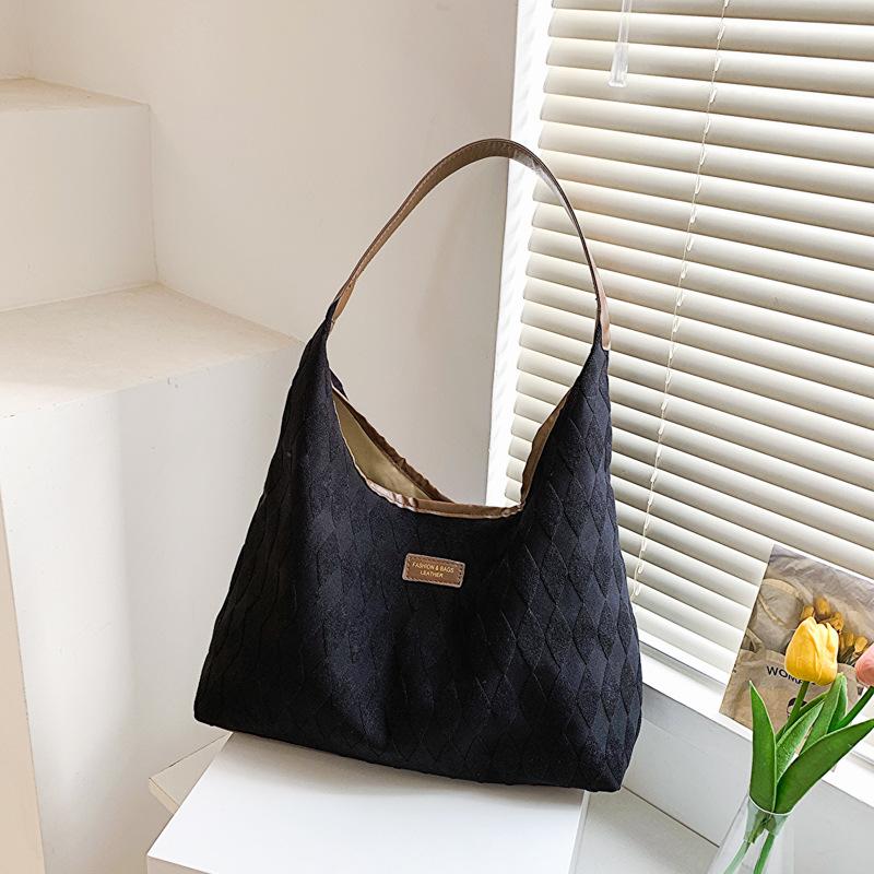 

Bag Women s 2025 Spring and Summer New Trendy Canvas Rhombus Shoulder Tote Bag Simple Large Capacity Commuter Bag Underarm Bag чёрный