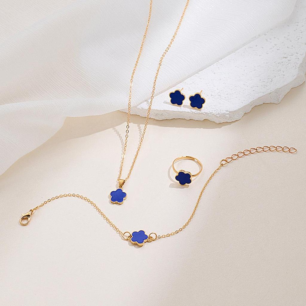 Elegante Conjunto de Joias de Trevo de Quatro Folhas: Pulseira, Anel e Colar de Alta Qualidade