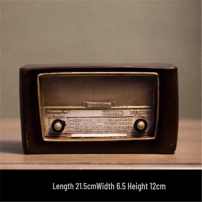 Vintage European Nostalgic Resin Radio Ornament – Retro Gift Craft