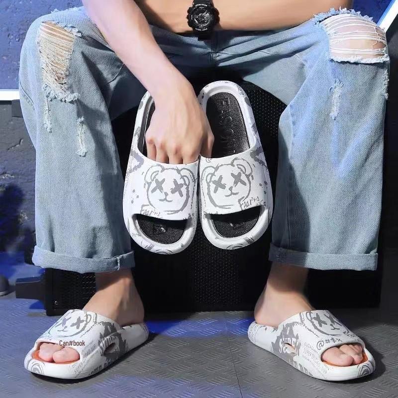2024 New Style Cartoon Couples' Thick-Soled Non-Slip Slippers for Indoor & Outdoor Use