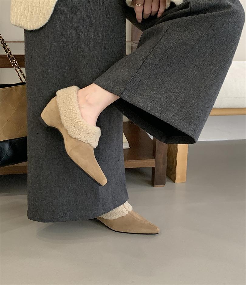 

Popular autumn and winter new lamb wool warm pointed fashion flat heel Korean version thin women s shoes inside heightening short boots 39 абрикосовий