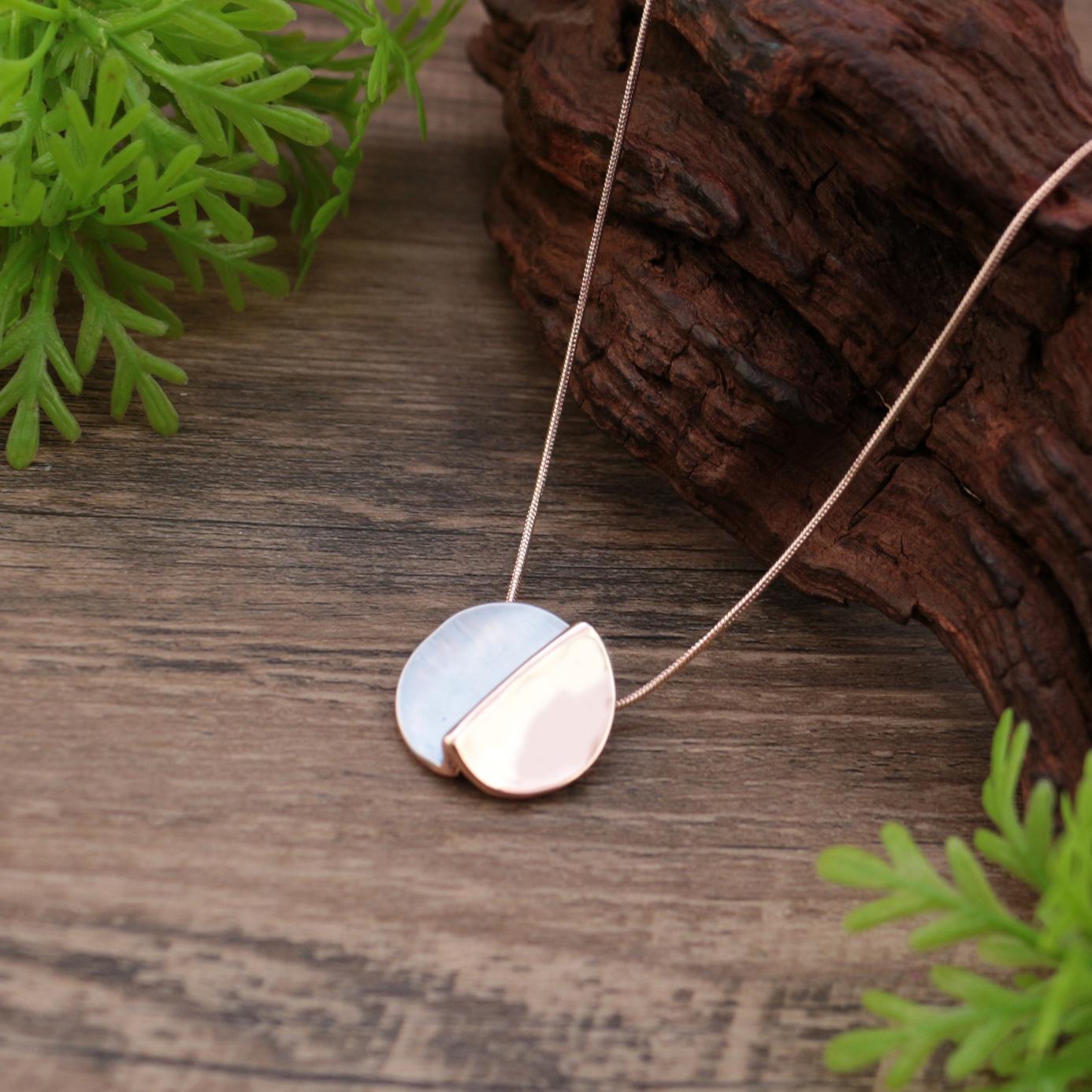 

Цветная масляная круглая цепочка из змеиной кости, простой складной круглый женский универсальный кулон-ожерелье