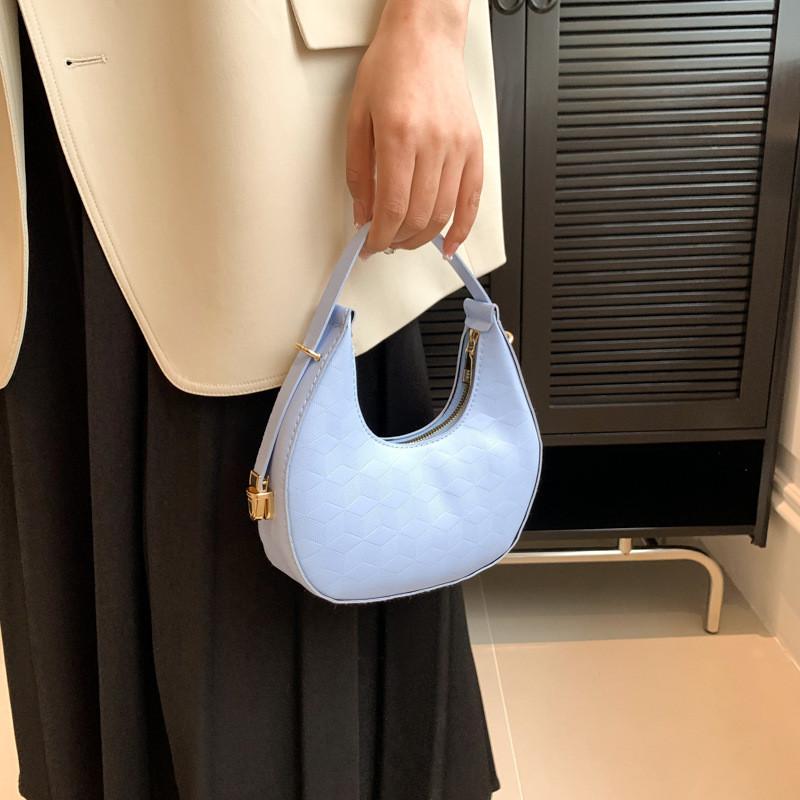 Fashionable Street Style Small Shoulder Bag Luxurious Pu Fabric With Soft Texture For Everyday Looks