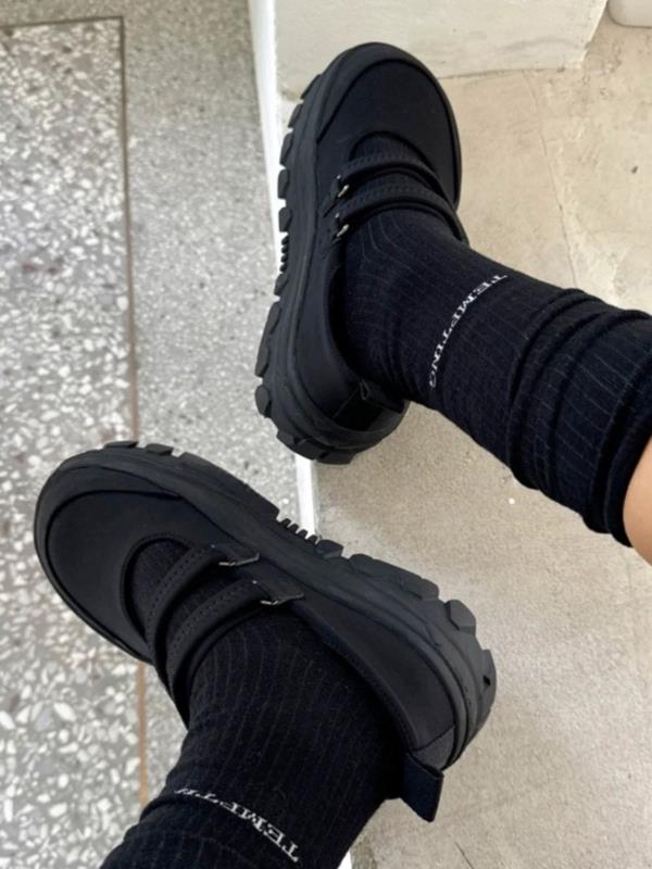 

Мода Женские Кроссовки Обувь 2025 Мода Женская обувь Платформа Дизайнер Розы Толстая подошва Повседневные Новые Весенние Досуг Неглубокие Мэри Джейнс 35