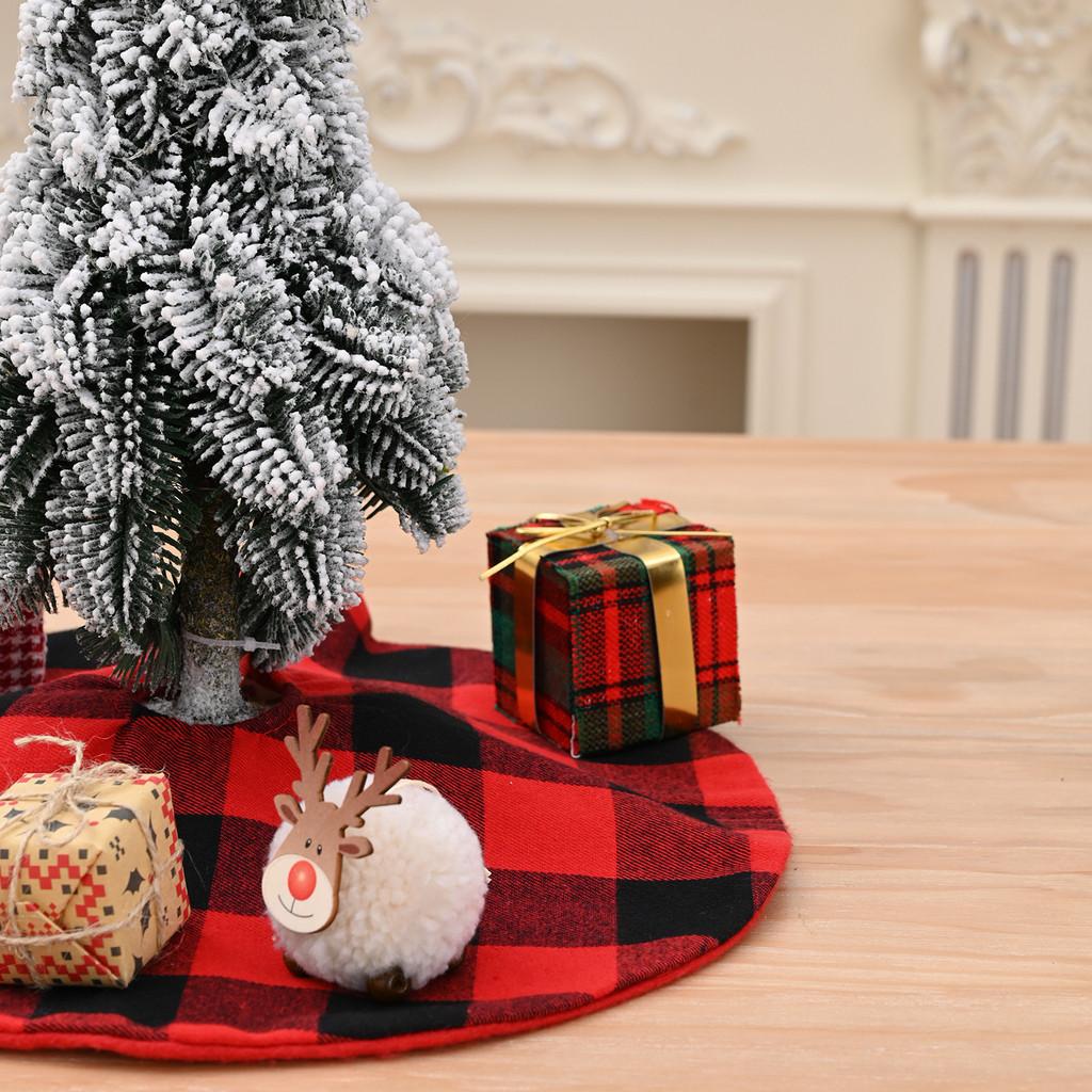 Charming Tree Mini Skirt For Christmas Featuring Soft Red Black And Black Fabric White