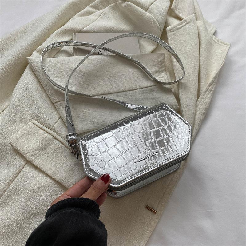 Popular Niche Creative Fashion Styling Crocodile Pattern Glossy Shoulder Messenger Bag Women's 2025 Autumn New Small Square Bag