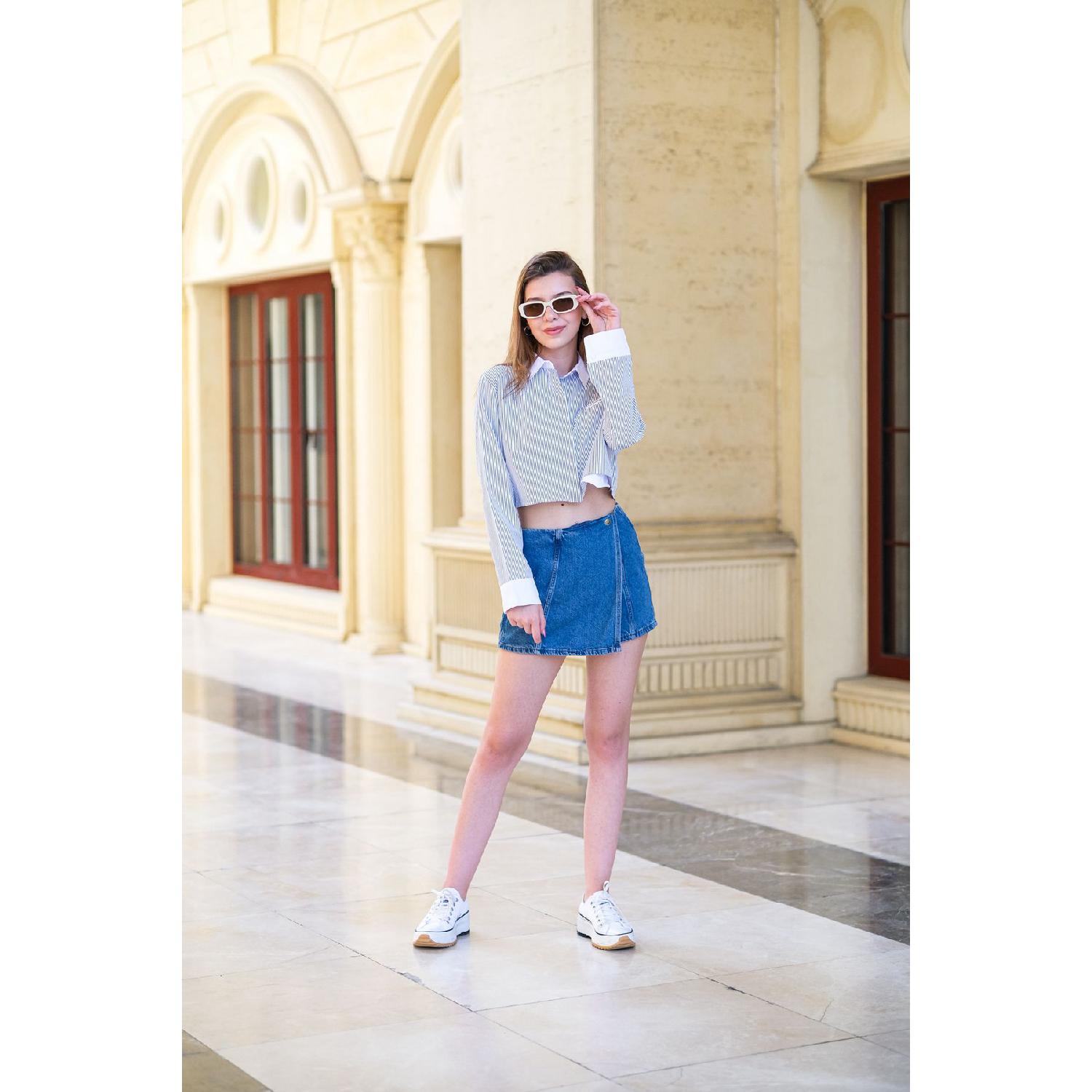 

Полосатая женская укороченная рубашка из 100% хлопчатобумажной ткани Last Fit