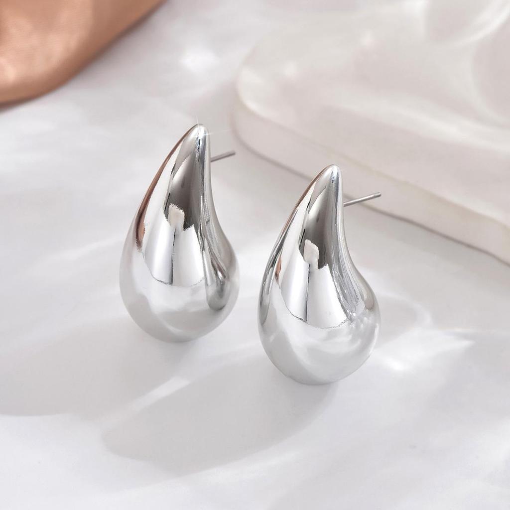 Exaggerated Punk Water Drop Earrings: Large Teardrop Pendant with Bright Finish