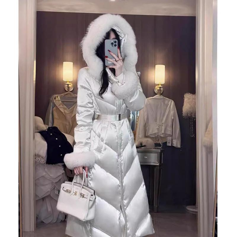 2024 Winter Women's Hooded Faux Fur Collar Long Padded Jacket