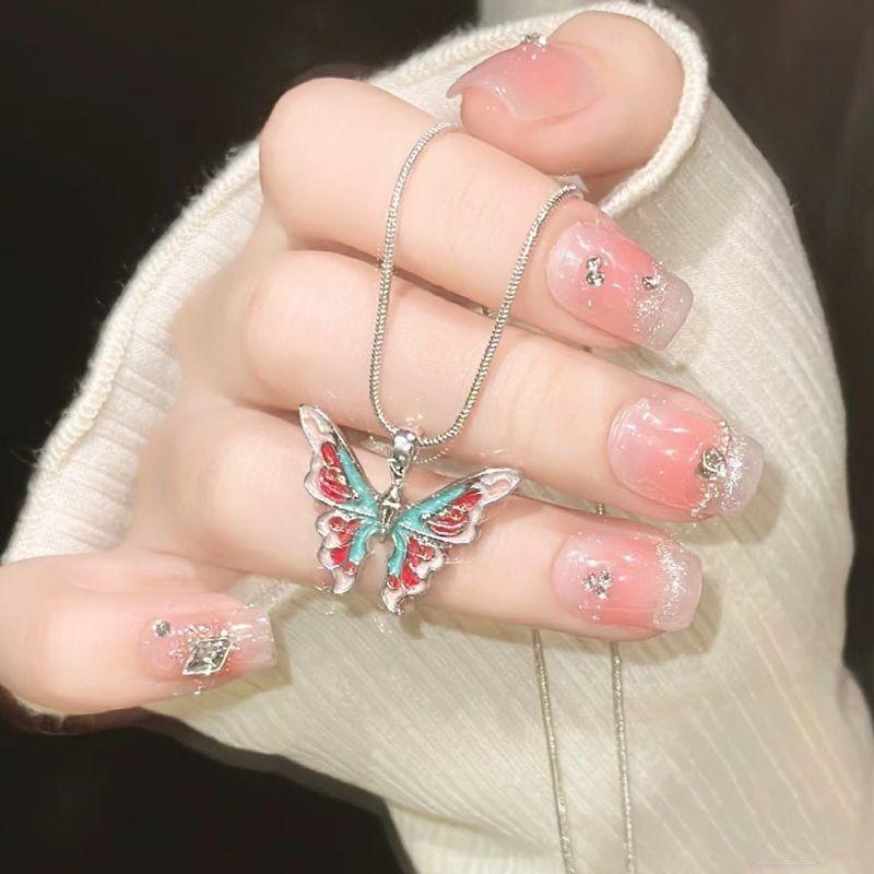 

Small fresh necklace women s light luxury niche design simple cherry blossom 2023 new explosive clavicle chain girlfriend l gift