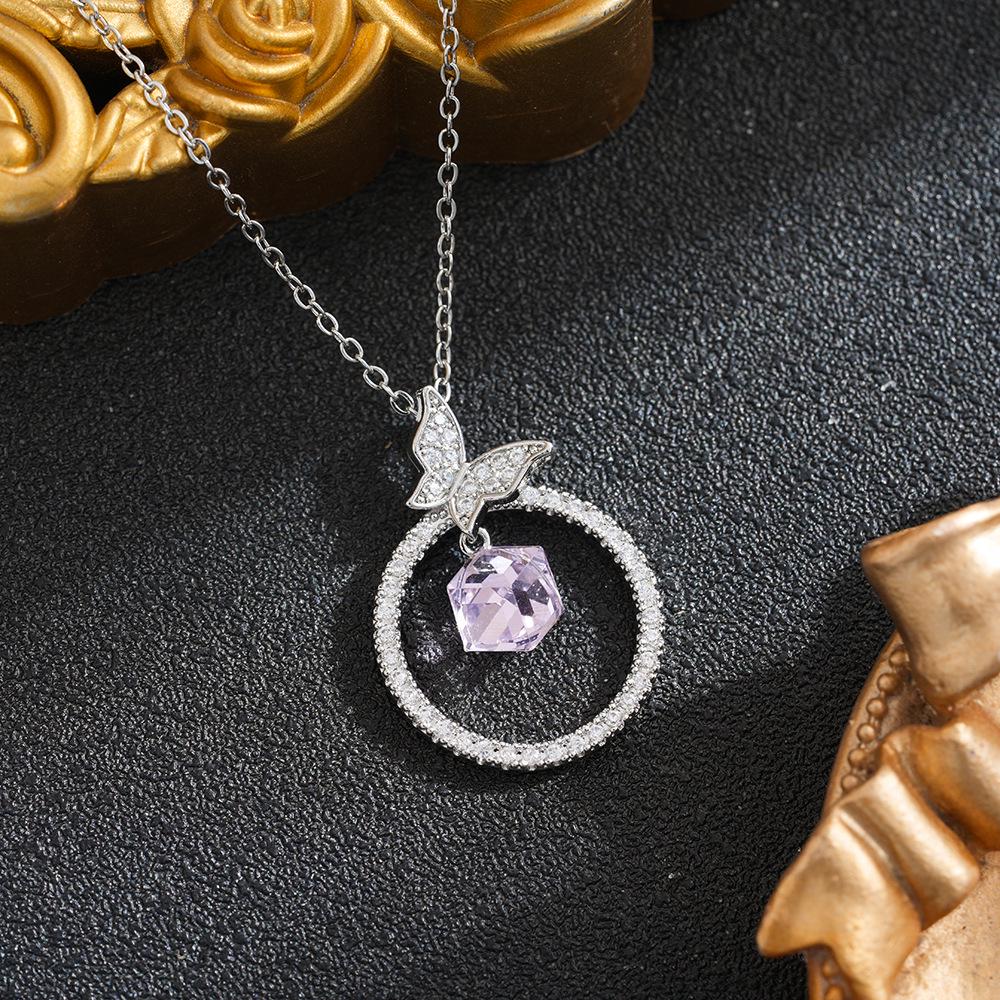 Elegant Rhinestone Heart Clavicle Necklace - Japanese Retro Design