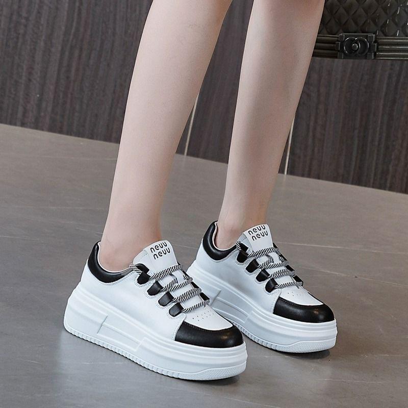 Platform muffin shoes women's autumn 2025 new casual versatile sports board shoes ins tide increase white shoes