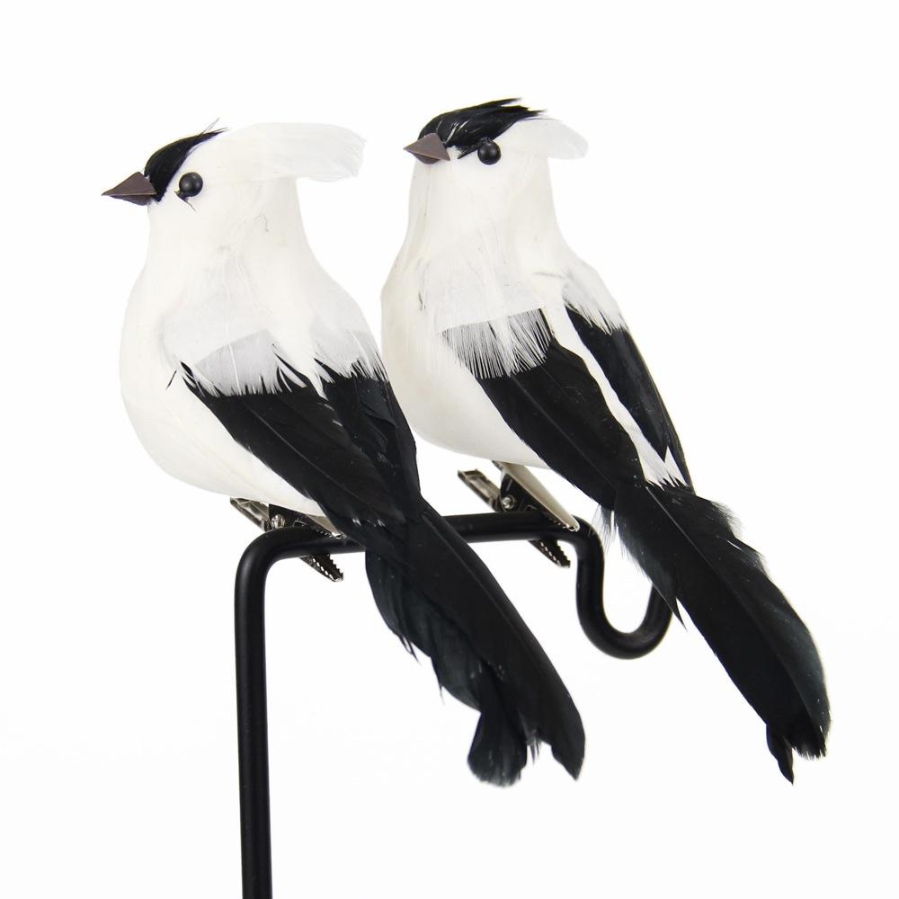 

2pcs Simulated Feather Parrot Ornament, Outdoor Garden And Courtyard Decoration, Wedding Set And Home Creative Props 2pcs