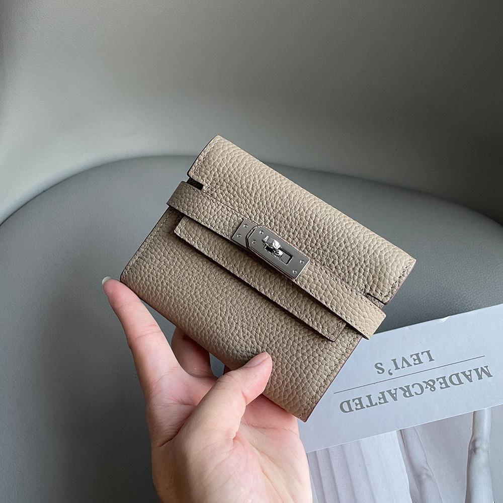 Prabangios moteriškos piniginės iš natūralios odos, pirmas karvės odos sluoksnis, trumpa piniginė, firminis stilius, sidabro spalvos užsegimas, piniginė, piniginė be logotipo