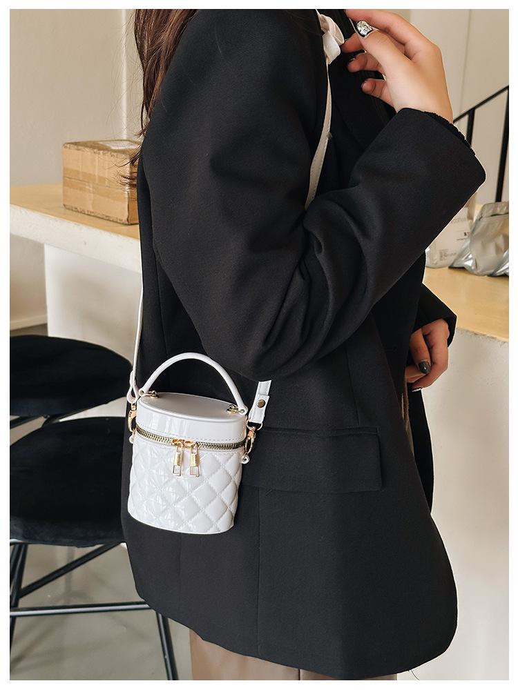 2025 Kids' Jelly Mini Cylinder Crossbody Bag – Cute, Stylish Small Handbag for Makeup & Accessories