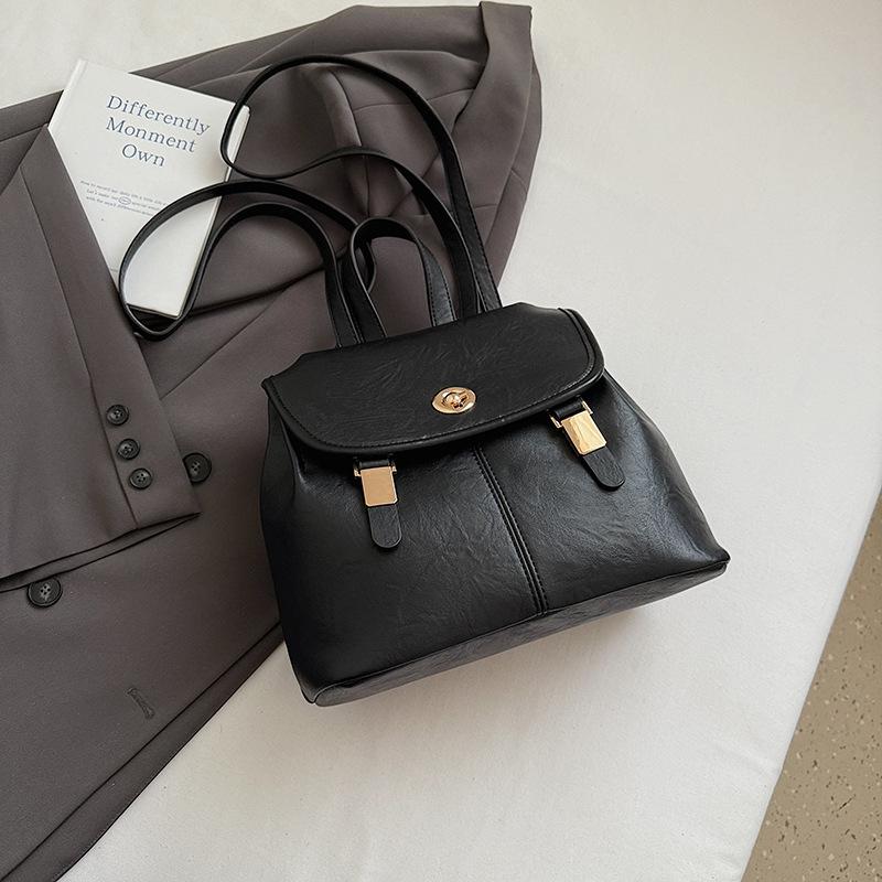 

Ретро рюкзак высокой ценности женский 2025 новая модная темпераментная дорожная сумка для поездок американский рюкзак-локомотив тренд чёрный