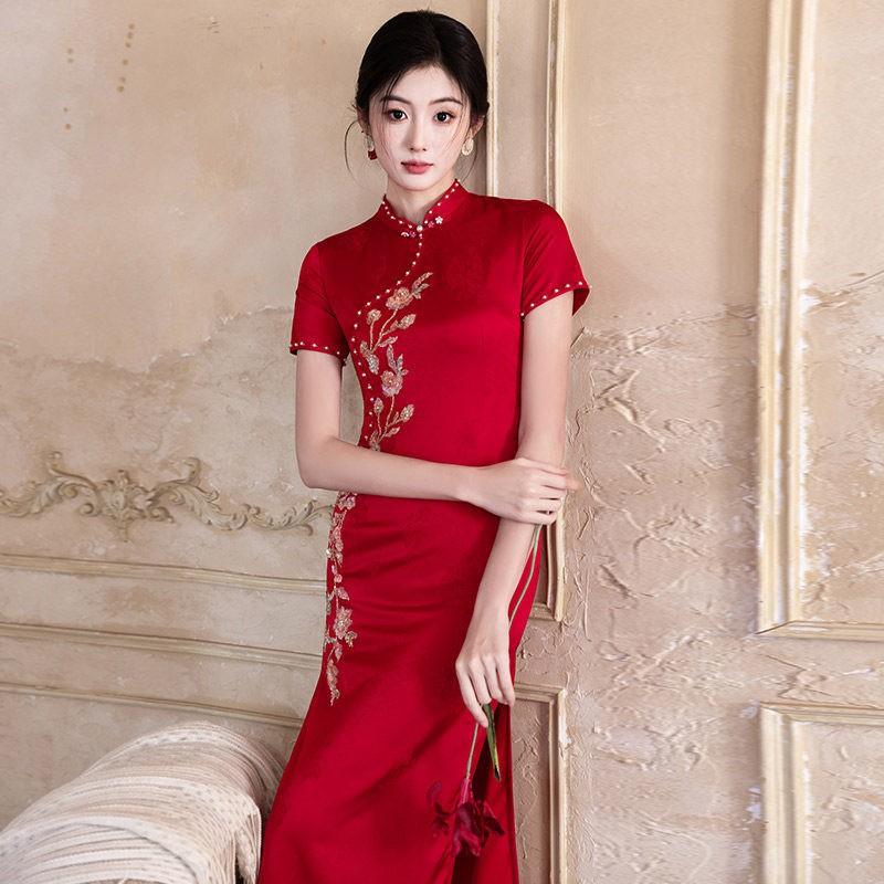 Elegant Red Embroidered Qipao Dress Wedding Reception Women 2026 Vintage Chic Long Cheongsam