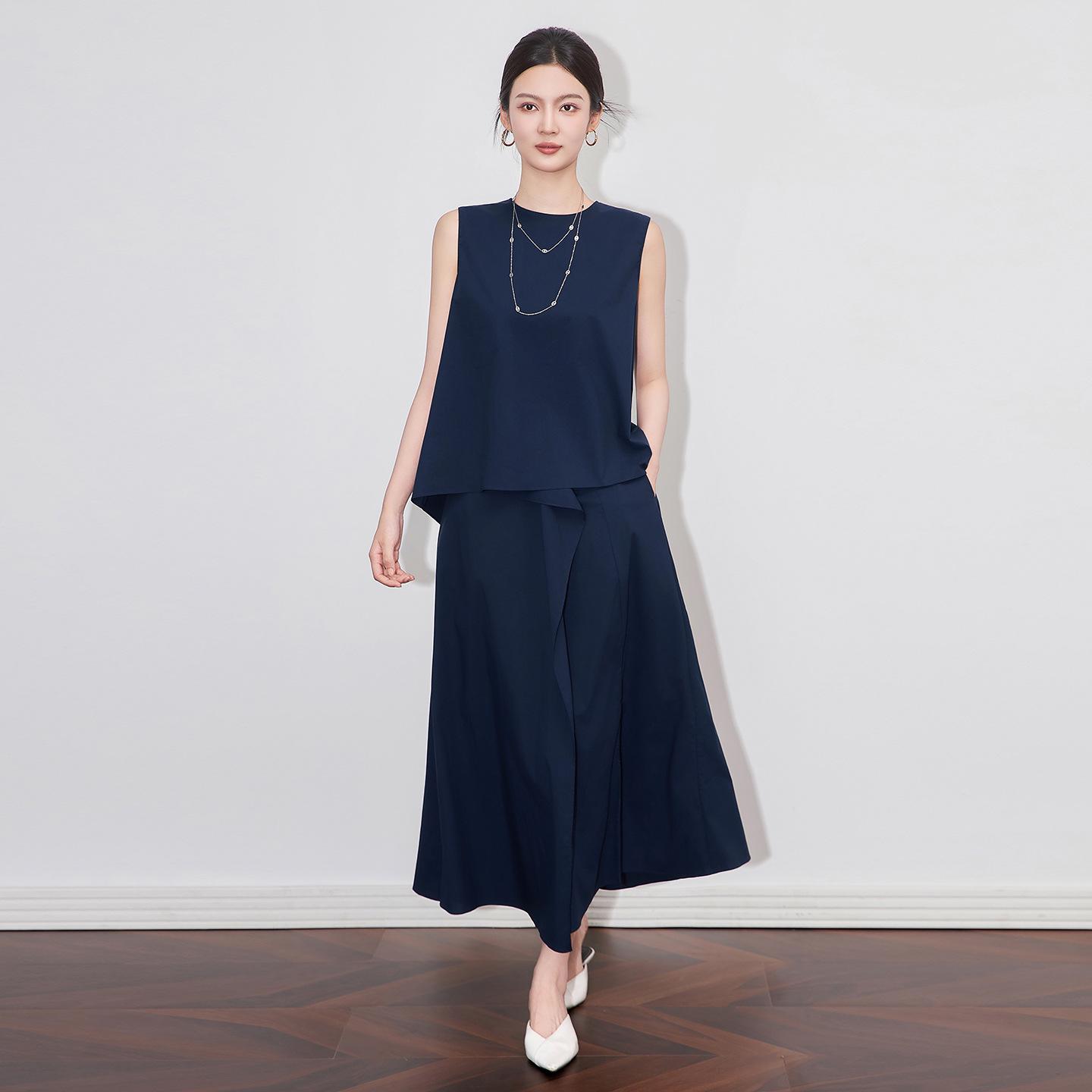 

Женский летний комплект: Омолаживающий безрукавный жилет и юбка-двойка Extra Large темно-синий