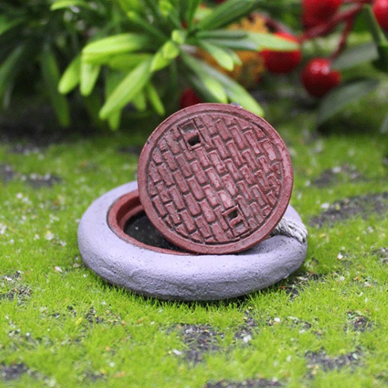 Raccoon Ornament Under Manhole Cover Garden Microlandscape Simulation Animal Resin Decor For Indoor/Outdoor Lawn, Tabletop Decor
