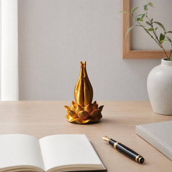 Stabile Lotusstatue 3D-gedruckte Buddha-Hand und Blume Ornament, Sockel Imitation Goldoberfläche Ornament Statue, Chinesischer Stil Zen Dekoration für