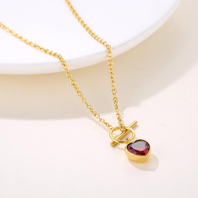

European and American Minimalist Retro Peach Heart Pendant Necklace with Red Zircon and OT Clasp on a Stainless Steel Chain 100% Titanium Steel золотой