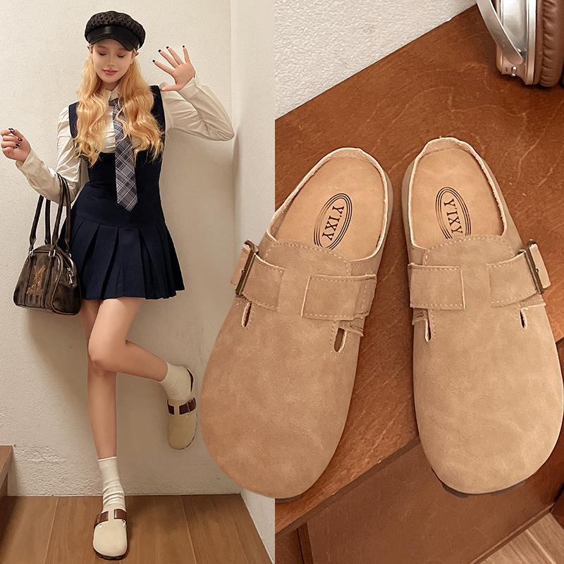 Chaussures tendance 2024 pour femmes : mules en daim, pantoufles, sandales avec soutien de la voûte plantaire, diapositives de plage, chaussures de maison de couleur unie