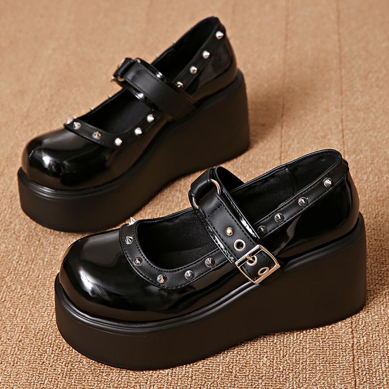 Fashion Rivet Decor Wedge Heel Pumps Women Fashion Buckle Strap Chunky Platform Loafers Woman Thick Sole Patent Leather Mary Jane Shoes