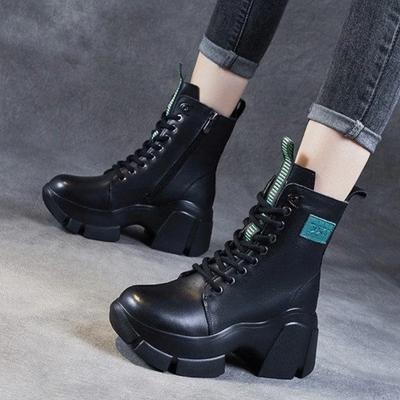 Women's Plush Non-slip Snow Boots Winter Designer Thick Sole British Style Warm Platform Shoes Waterproof Short Boots Goth