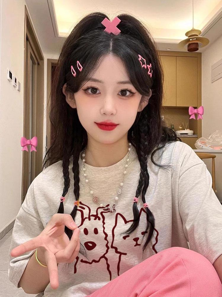 

Женская футболка из плотного хлопка свободного кроя с короткими рукавами и мультяшным принтом - Коллекция Лето 2025 M серый/белый