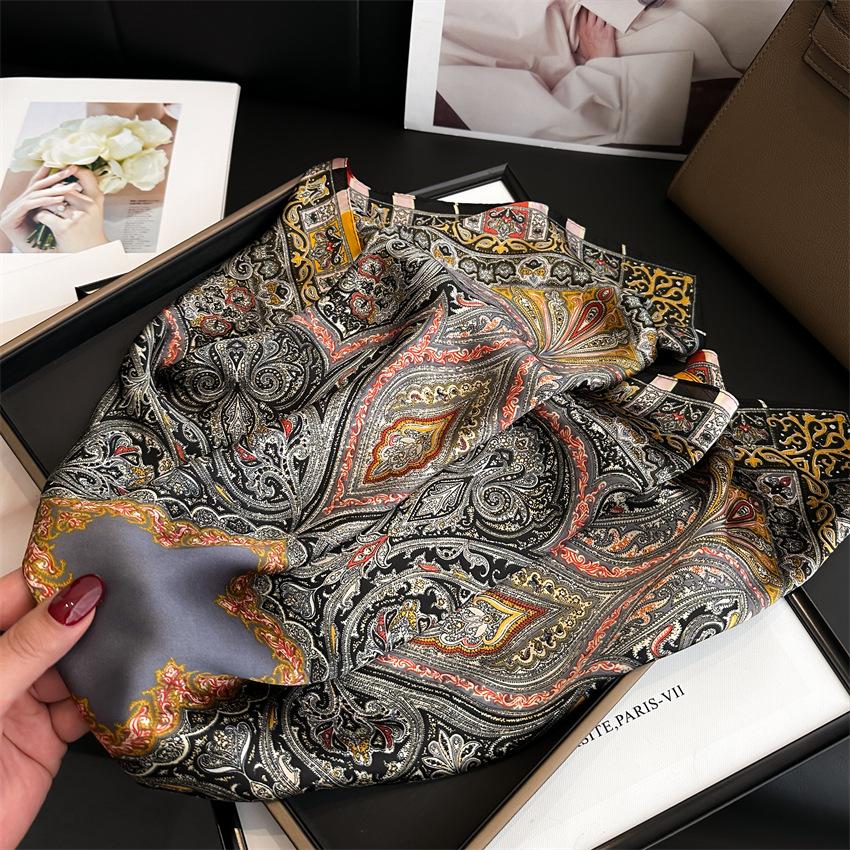 Luxury Paisley Print Small Square Scarf Simulated Silk Thin Neck Scarf Mature Style Sunscreen Headscarf For Women