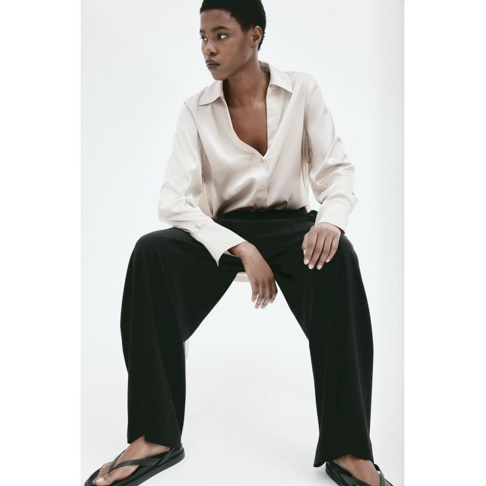 

Блуза с воротником HMV светло-бежевая