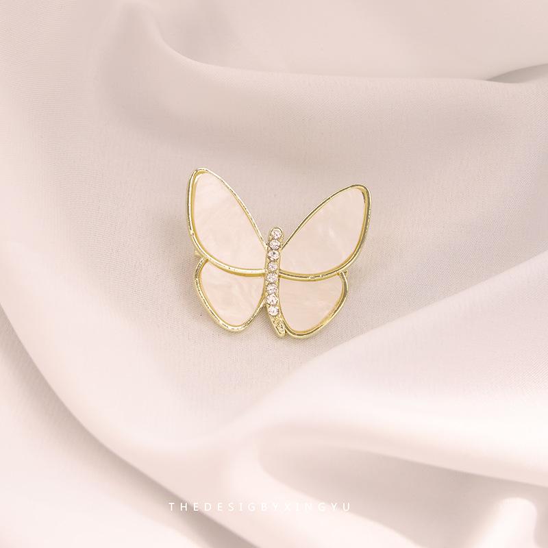 Imitation Shell Big Butterfly for Women Brooches Pin Badges Alloy Backpack Icons Girls Jewelry