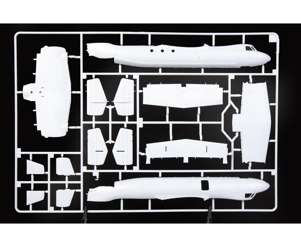 Eduard 1/72 Limited Edition Eyes of the Fleet E-2C Hawkeye Plastic Model Kit EDU2153 (Airplane)